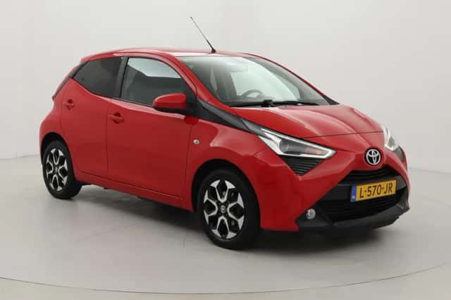 Toyota Aygo (2021) thumbnail 1