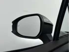 Toyota C-HR (2025) thumbnail 5