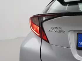Toyota C-HR (2022) thumbnail 13