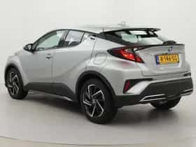 Toyota C-HR (2022) thumbnail 4