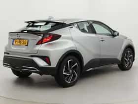 Toyota C-HR (2022) thumbnail 32