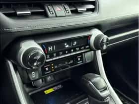 Toyota RAV4 (2024) thumbnail 7