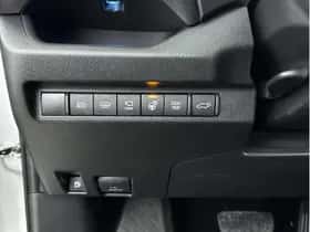 Toyota RAV4 (2024) thumbnail 8