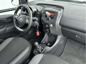 Toyota Aygo (2021) thumbnail 11
