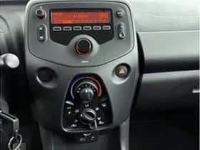 Toyota Aygo (2021) thumbnail 17