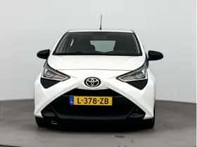 Toyota Aygo (2021) thumbnail 5