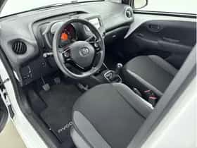 Toyota Aygo (2021) thumbnail 10