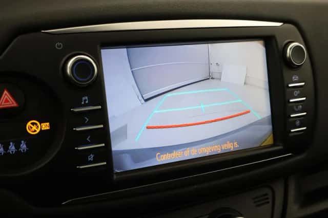 Toyota Yaris (2018) thumbnail 6