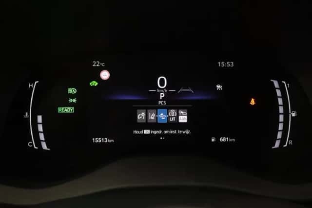 Toyota Yaris Cross (2024) thumbnail 3