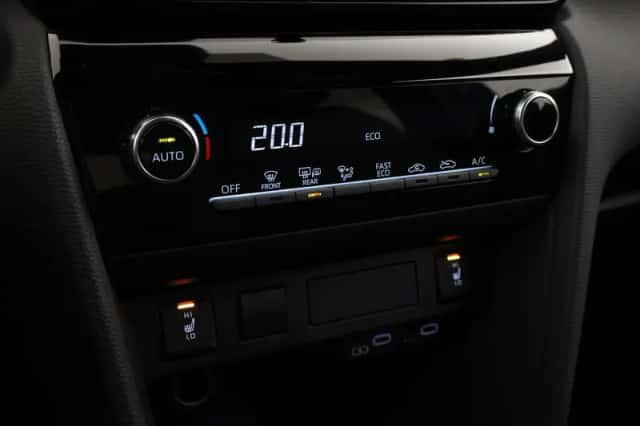 Toyota Yaris Cross (2024) thumbnail 6