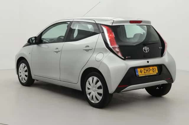 Toyota Aygo (2015) thumbnail 4