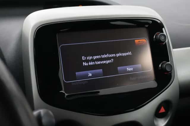 Toyota Aygo (2015) thumbnail 6