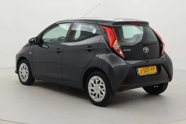Toyota Aygo (2020) thumbnail 4