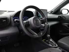 Toyota Yaris Cross (2025) thumbnail 2