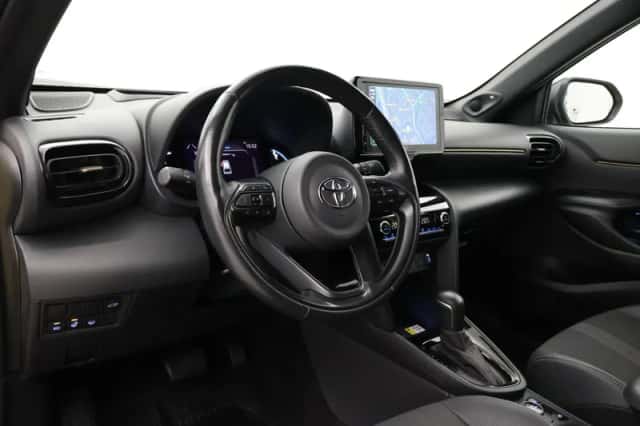 Toyota Yaris Cross (2021) thumbnail 2
