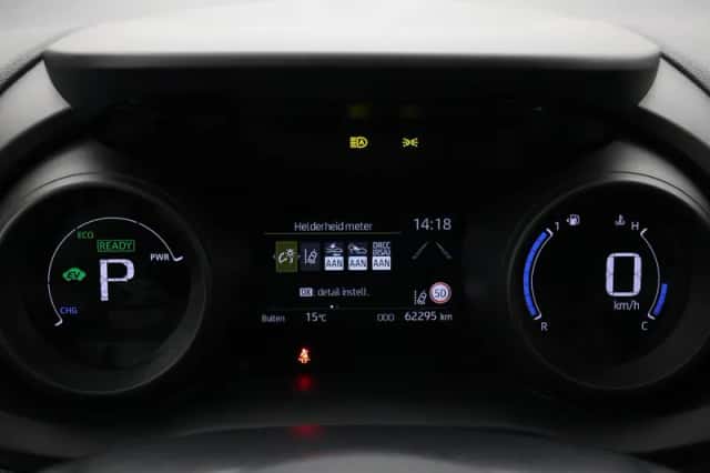 Toyota Yaris (2022) thumbnail 3