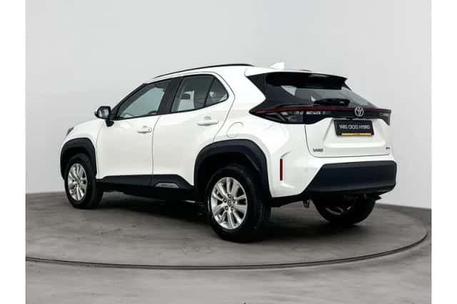 Toyota Yaris Cross (2025) thumbnail 4