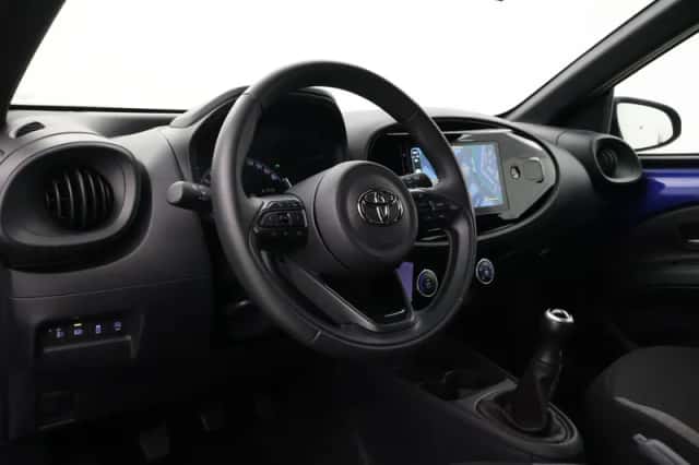 Toyota Aygo X (2024) thumbnail 2