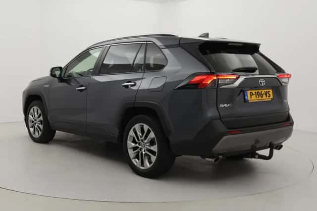 Toyota RAV4 (2022) thumbnail 4
