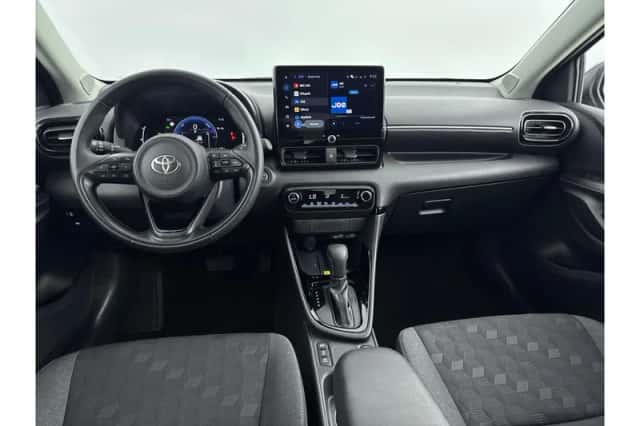 Toyota Yaris (2025) thumbnail 2
