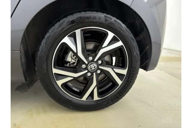 Toyota Yaris (2025) thumbnail 5