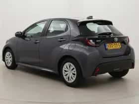 Toyota Yaris (2023) thumbnail 4