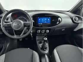 Toyota Aygo X (2025) thumbnail 2