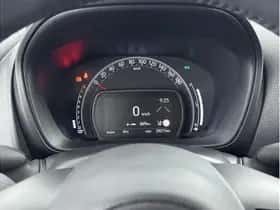 Toyota Aygo X (2025) thumbnail 3