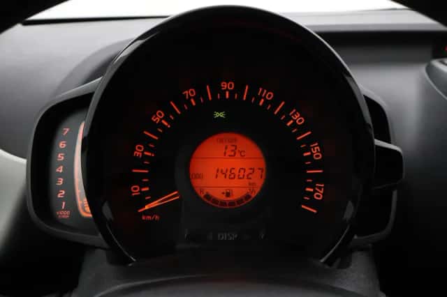 Toyota Aygo (2015) thumbnail 3