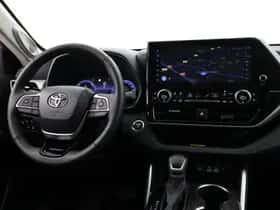 Toyota Highlander (2024) thumbnail 25