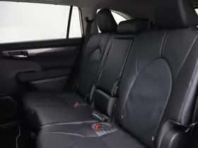 Toyota Highlander (2024) thumbnail 39