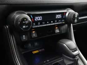 Toyota RAV4 (2025) thumbnail 11