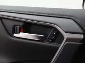 Toyota RAV4 (2025) thumbnail 14