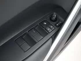 Toyota Corolla (2024) thumbnail 24