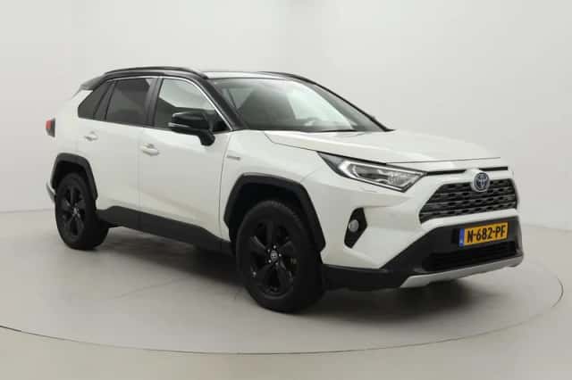 Toyota RAV4 (2021) thumbnail 1