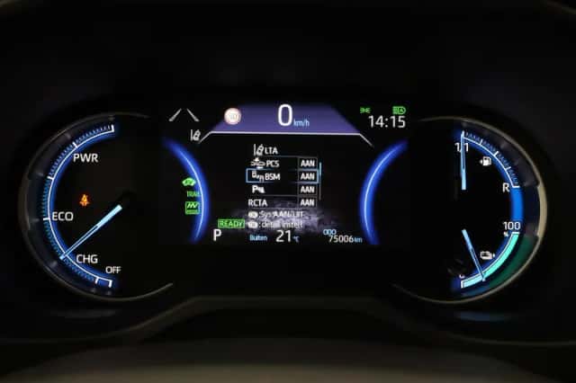 Toyota RAV4 (2022) thumbnail 3