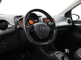 Toyota Aygo (2021) thumbnail 3