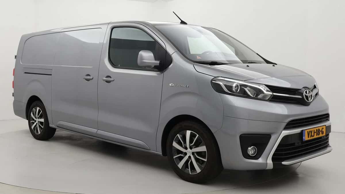 Toyota Proace (2023) — foto 1