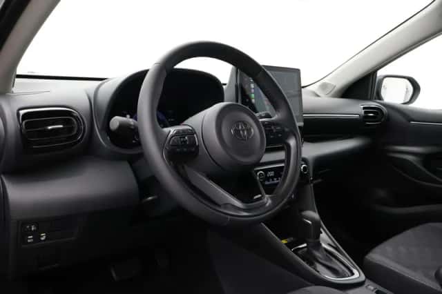Toyota Yaris (2026) thumbnail 2