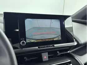 Toyota C-HR (2025) thumbnail 6