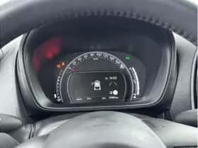 Toyota Aygo X (2024) thumbnail 3