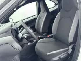 Toyota Aygo X (2024) thumbnail 10