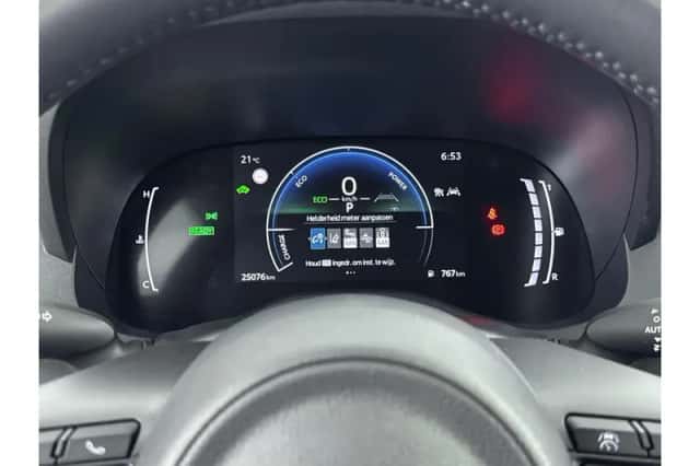 Toyota Yaris (2025) thumbnail 3