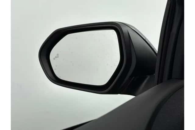 Toyota Yaris (2025) thumbnail 5