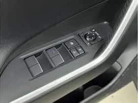 Toyota RAV4 (2021) thumbnail 14