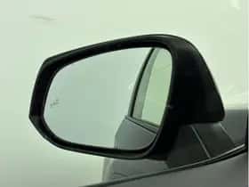 Toyota RAV4 (2021) thumbnail 5