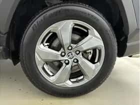 Toyota RAV4 (2021) thumbnail 6