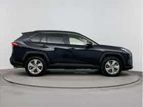 Toyota RAV4 (2021) thumbnail 10