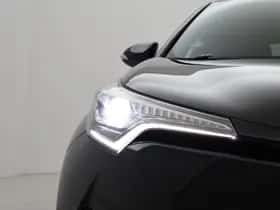 Toyota C-HR (2018) thumbnail 14