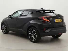 Toyota C-HR (2018) thumbnail 4